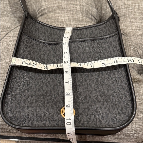 Michael Kors Crossbody Luisa North South Black Logo Strap Jet Set Messenger Bag - Picture 17 of 17